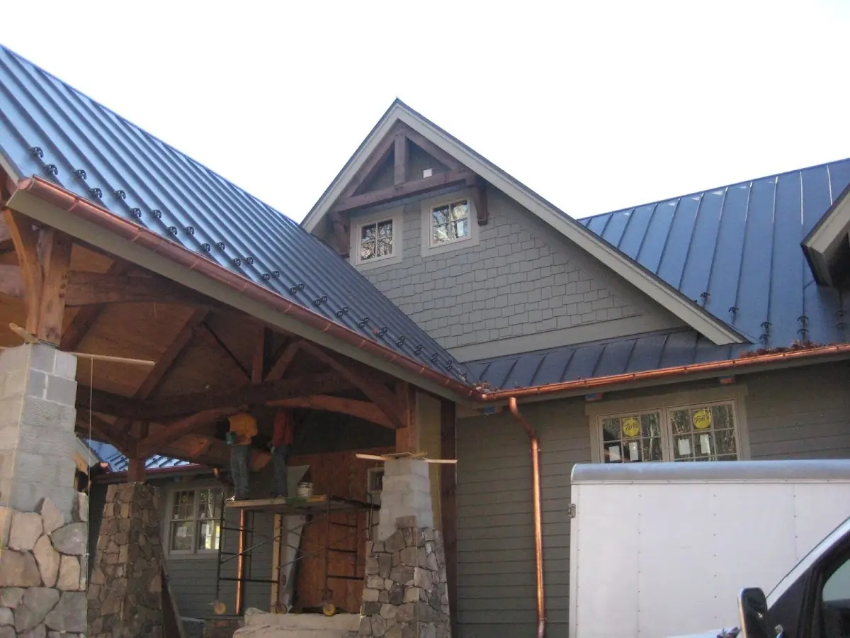 Craftsman Roofing team delivering quality roofing work in Penderlan